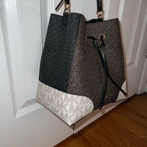 Michael Kors bucket bag